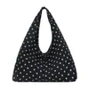 Bolsa de Ombro com Bolinhas Estilosa Versátil para Mulheres Grande Capacidade para o Dia a Dia Bolsinha de Mão Bolsas Tote