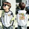 Camiseta de manga larga, algodón puro, estilo patchwork, corte holgado para niños, nuevo estilo primavera/otoño, top versátil de bloques de color como capa base para niños y preadolescentes