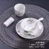 Vajilla de cerámica para presentación de hotel: juego de cuatro piezas, juego de cinco piezas, juego de tres piezas para presentación de restaurante, incluyendo platos, tazones, cucharas y platitos para huesos