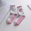 Calcetines de yoga con suelas de silicona antideslizantes para mujer, calcetines de media pantorrilla para fitness en interiores, baile, Pilates, calcetines deportivos antideslizantes profesionales para mujer