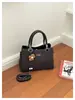 Bolsa de mão ins elegante de alta qualidade, bolsa de ombro e crossbody, novo estilo vintage 2026, bolsa tipo saco popular para o dia a dia para mulheres
