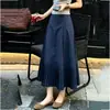 Falda azul oscuro de longitud media para mujer verano 2026 nuevo estilo este año popular temperamento de alta clase suelta adelgazante versión larga falda línea A