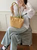 Bolsa de ombro/axila grande capacidade transfronteiriça, moderna e estilosa, bolsa simples de trama vazada, nicho e elegante, bolsa de ombro/axila versátil