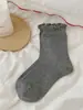 Meias brancas femininas para o verão, finas, vazadas, respiráveis, de cano médio, meias com renda doce, meias JK sem costura de algodão puro, estilo soltinho