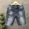 Pantalones Cortos de Mezclilla Rasgados Minimalistas de Gama Alta para Hombre, Pantalones Retro de Cinco Puntos de Moda, Nuevo Estilo Verano 2026, Pantalones Finos de Longitud Media para Hombre