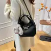 Bolso Cubo Retro para Mujer Gran Capacidad Diseño de Nicho Bolso Versátil de Moda para Mujer 2025 Nuevo Bolso de Hombro Cruzado de Moda