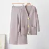 Conjunto de Dos Piezas de Estilo Europeo Transfronterizo, Moda Perezosa para Mujer, Primavera y Otoño, Cardigan de Punto con Hebilla Metálica y Pantalones de Pierna Ancha, Moderno