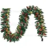 Zonghong Adorno Colgante Decorativo Navideño de Ratán con Bayas Rojas y Piñas 2.7 Metros Decoraciones Navideñas de Ratán Material de PVC