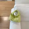 Bolsa de Mano Pequeña Texturizada de Nicho al por Mayor Transfronteriza para Mujer 2026 Nueva Bolso Cubo Simple Versátil Bolso de Hombro Cruzado