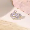 Broche de Mariposa para Mujer Sentido de Gama Alta Nicho Venta al por Mayor Pin de Perla Temperamento Fijo Metal Traje Joyería de Perlas