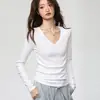 Camiseta de algodão penteado 40 fios, gola V profunda, manga longa para mulheres, novo estilo outono 2026, corte justo, versátil, ombro regular, blusa básica