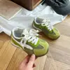 Zapatillas deportivas transpirables para niñas, zapatillas de entrenamiento alemanas para niños, nuevo modelo otoño 2026, zapatillas ligeras de suela blanda para correr para estudiantes