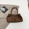 Bolsa Satchel Tote de Ombro Único Estampa de Leopardo Retrô para o Trabalho Nova Tendência Outono 2025 Moda Estilosa Versátil Elegante Bolsa Grande