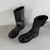 Outono 2025 Nova Bota de Cano Médio Estilo Coreano Bico Redondo Fivela de Couro Completa Mangas Botas de Cavaleiro Celebridade da Internet Versátil