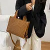 Bolsa de Ombro Grande Capacidade Personalidade Moda Tendência Bolsa Tote Simples Xadrez Nova Bolsa de Mão para o Dia a Dia 2025 Bolsa de Pendurar
