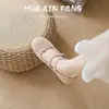 Sapatos Femininos Mary Jane de Couro Estilo Francês com Aumento Oculto de Altura, Novidade Verão/Outono 2026 Estilo Retro, Combina Bem com Saias, Salto Grosso, Bico Arredondado Sapatos de Uma Sola para Mulheres