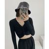 Moda Nueva de Primavera y Otoño Camiseta de Manga Larga Plisada Corta con Cuello en V Ajustada Elástica Cintura Alta Expuesta Color Sólido Camiseta Base
