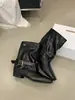 Botines de suela blanda, modernos, versátiles, diseño retro, punta fina, con remaches, a media pantorrilla, botas de tacón grueso apilado 2026 otoño/invierno, de moda
