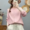 Camisa artística estilo francês de manga longa para mulheres com carcela de renda e botões coloridos, macia e amiga da pele, feita de gaze de algodão de camada dupla 100% algodão
