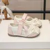 Zapatos de Princesa Versátiles y de Moda para Niñas Verano 2026 Nuevos Zapatos de Malla Transpirable Pequeños de Cuero Mary Jane Zapatos de Una Sola Hebilla