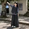 Conjunto de Primavera y Otoño para Niñas 2026 Nuevo Casual Estilo Coreano para Niñas Mayores, Camisa a Rayas y Chaleco Conjunto de Tres Piezas Moderno