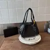 Nova Bolsa de Palha Tecida Artesanal Outono 2025 Bolsa de Mão Fashionável Bolsa de Ombro Único Transversal Elegante Bolsa Saco de Alto Valor para Mulheres