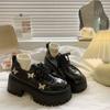 Nuevos Zapatos de Cuero Gruesos Pequeños Estilo Dulce Fresco Primavera y Verano 2024 Decoración Metálica Lazo Japonés Mocasines de Moda Casual