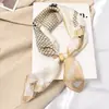Pañuelo cuadrado pequeño de 70x70cm pañuelo de seda para mujer Primavera Otoño Invierno combinación con camisa decoración profesional pañuelo protector del cuello pañuelo fino