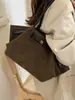 Bolsa Tote de Ombro e de Mão Fashion Retro de Camurça Grande Capacidade Transfronteiriça Simples para o Dia a Dia Outono 2025