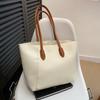 Bolsa tote de grande capacidade popular deste ano para mulheres 2024, nova bolsa casual simples de axila, bolsa de ombro moderna para todos os tipos de viagem