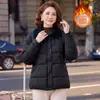 2026 Cardigan Leve Estiloso para Mãe Outono/Inverno Novo Estilo Chinês Casual Quente Gola Lapela Redutor de Idade Tamanho Plus Versátil Jaqueta de Algodão