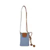 Bolso de teléfono retro de cuero suave con tapa abatible simple, cordón, decoración de bola de madera, bandolera ligera, minibolso de mano moderno y versátil