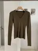 Top de punto KEKEZOON de corte ajustado con cuello en V, capa base versátil de color liso para otoño, elegante camisa de manga larga 9152