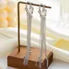 2026 Nuevo Estilo Lujo Ligero Nicho Gama Alta Borla Clips para Orejas Pendientes sin Perforación para Mujeres Exquisitos Únicos Modernos Accesorios para Orejas