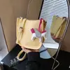 Bolsas Pequeñas de Verano de Moda Transfronterizas para Mujer 2026 Nueva Moda Versátil Bolso Cruzado tipo Cubo Super Popular Bolso para Teléfono