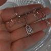 Cerradura Pequeña de Diamante Cuadrado Texturizada Lujo Ligero Seiko mini Cerradura de Diamante Cuerpo Completo Plata 925 Sin Decoloración Elegante Collar