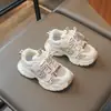 Zapatos Casuales de Malla Transpirable para Niños 2026 Nuevo Estilo Primavera/Verano Moda para Niñas Versátiles Zapatos Tipo Papá Niños Medianos/Grandes Zapatos Deportivos