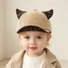 Gorro Lindo para Bebé Otoño Invierno Retro Pana Ala Suave Gorra de Béisbol Unisex Bebé Ala Corta Cálido Gorra Pico de Pato Moderna