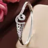 Suministro Exclusivo Transfronterizo de Pulseras de Acero Titanio con Diseño Espiral Hueco y Diamantes Completos, Pulseras Exquisitas y de Alta Gama para Mujer, Venta Directa del Fabricante
