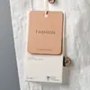Etiquetas de Ropa de Alta Gama Personalizadas con Diseño Clásico de Papel Kraft y Cartulina Blanco Marfil, Etiquetas para Ropa de Mujer con Personalización de Logo, Stock Disponible
