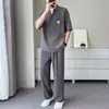 Camiseta de manga corta con cuello en V estilo chino de tinta a medias para hombre, conjunto de camiseta y pantalones transpirables de lino para el verano 2026, conjunto de dos piezas de manga corta y pantalón largo