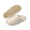 Chinelos silenciosos para mulheres, inverno, todas as estações, sola macia, sem barulho, para interior, casa, quentes, antiderrapantes, chinelos de couro PU e algodão, novos modelos de primavera e outono para homens