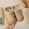 Botas de nieve para bebés de 1 a 3 años, zapatos de algodón para niños, zapatos de invierno para bebés y niños pequeños, botas gruesas de algodón con forro polar para niñas y hombres.