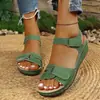 En stock 2026 nuevo modelo sandalias de mujer transfronterizas para Amazon, tacón de cuña, velcro, suela gruesa, talla grande, diseño hueco, estilo europeo y americano sandalias de verano