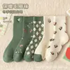 Calcetines Gruesos para Mujer, Felpa, Otoño e Invierno, Engrosados, Cálidos, de Media Pantorrilla de Algodón, Ciervo Lindo, Estilo Japonés, Versátiles Calcetines de Toalla al por Mayor