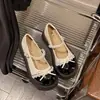 Otoño 2026 Nuevo Llegada Estilo Popular de Celebridad de Internet Zapatos de Salón Mary Jane con Lazo Francés Zapatos Planos de Suela Gruesa para Mujer Zapatos Pequeños de Cuero