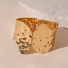Pulsera Geométrica Abierta Circular Metálica Plisada Brillante Transfronteriza Europea y Americana Personalizada de Nicho de Alto Gama con Temperamento Joyería de Mano para Mujeres