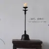 Ornamento de castiçal vintage de ferro fundido feito à mão, lamparina a óleo de ferro antiga, castiçal para decoração de sala de chá estilo Zen, luminária de chão estilo wabi-sabi