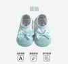 Novo Outono Sapatos Antiderrapantes para Bebês Sapatos de Chão Respiráveis para Interior Estilo Princesa Laço Doce e Fofo Meias Sapato