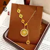 Tienda de Oro Mismo Estilo Collar de Corazón Picado Chapado en Oro Alta Retención de Color Floral Mariposa Moneda de los Cinco Emperadores Collar Venta al por Mayor